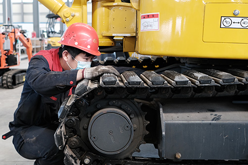 小土方工程對小型挖掘機(jī)的需求量越來越多你知道為什么嗎？